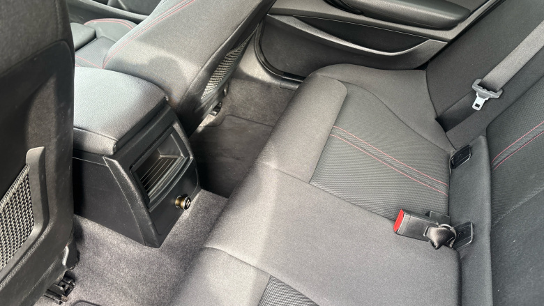 BMW 1 Series 118i [1.5] Sport 5dr [Nav/Servotronic] Petrol Hatchback